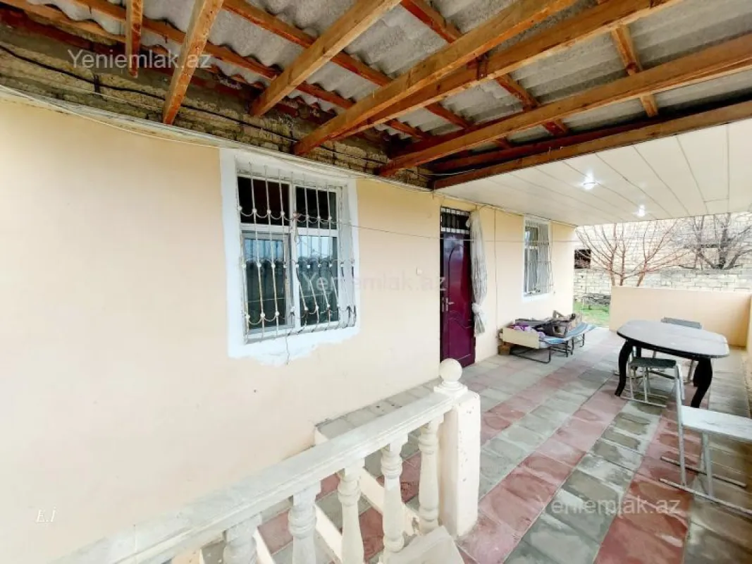 Satılır 3 otaqlı həyət evi 100 m²