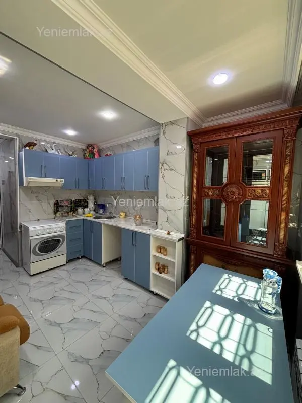 Kirayə verilir 2 otaqlı köhnə tikili 55 m²