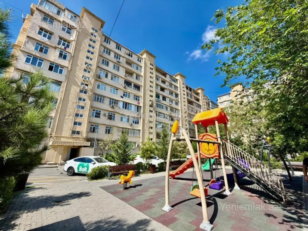 Satılır 2 otaqlı köhnə tikili 65 m²