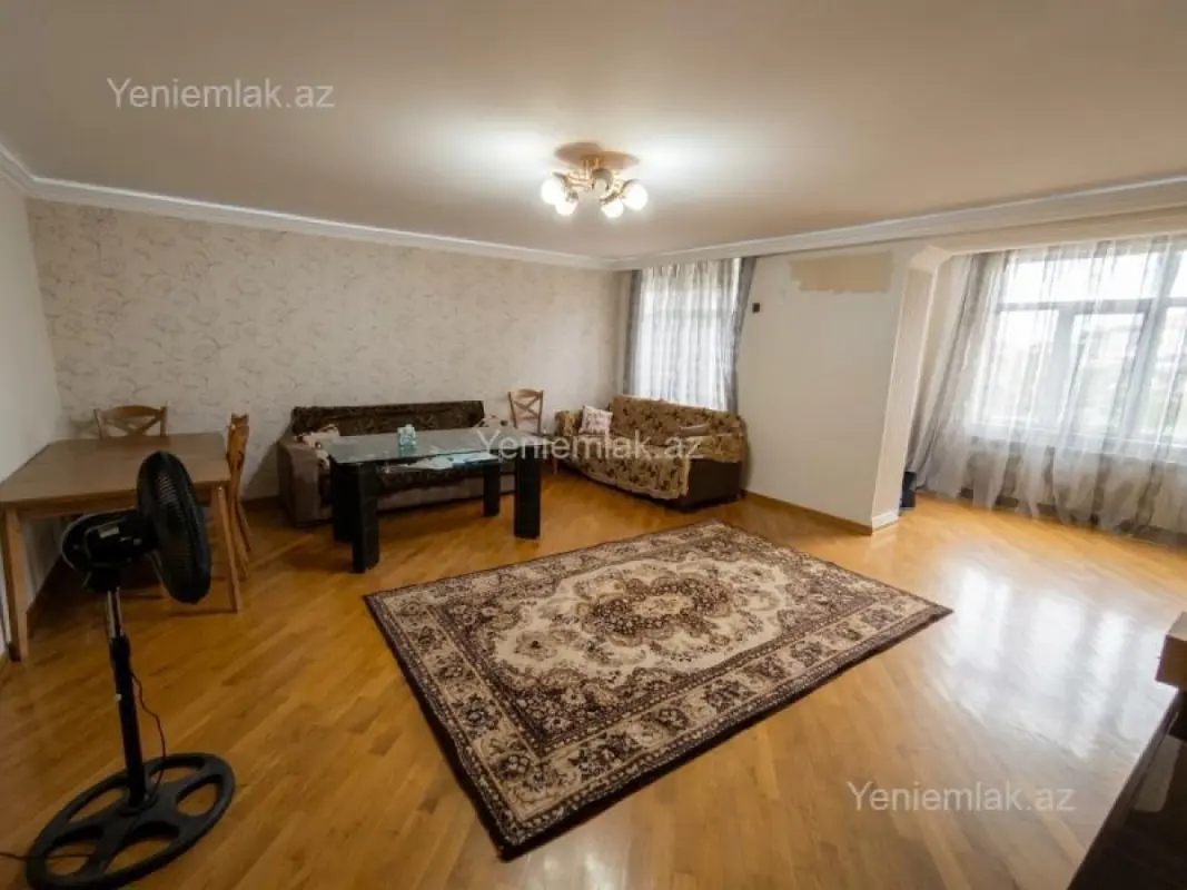 Satılır 3 otaqlı köhnə tikili 80 m²