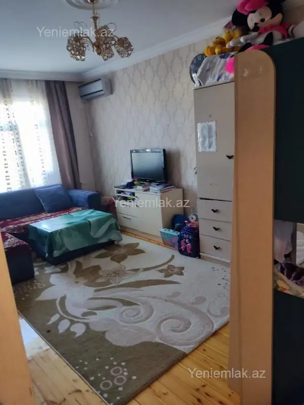 Satılır 2 otaqlı köhnə tikili 55 m²