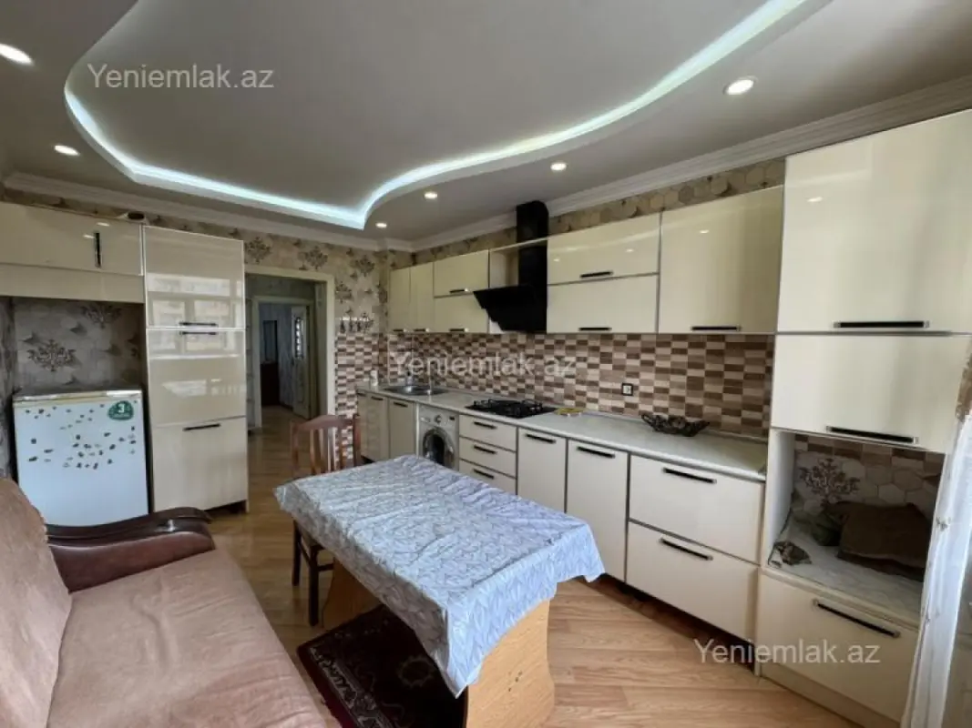 Satılır 3 otaqlı köhnə tikili 85 m²