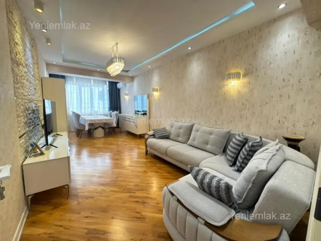 Satılır 4 otaqlı yeni tikili 135 m²