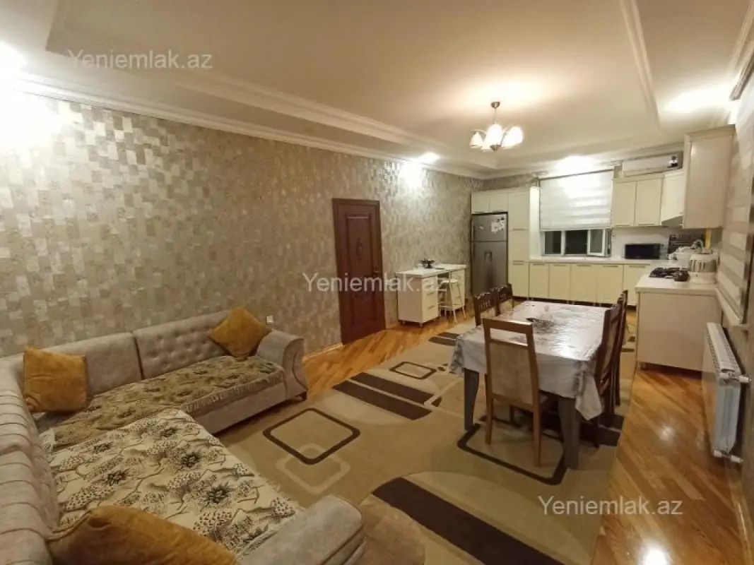 Satılır 6 otaqlı həyət evi 422.6 m²