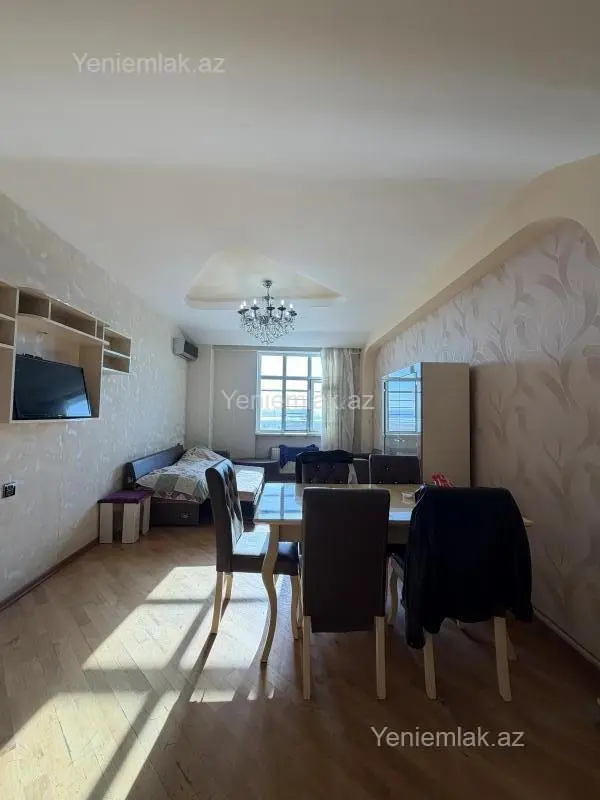 Satılır 3 otaqlı yeni tikili 80 m²