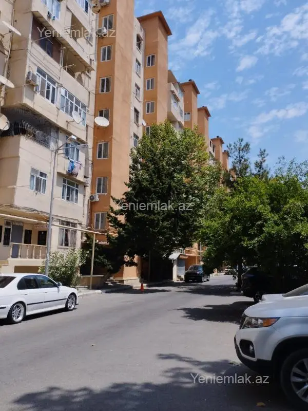 Satılır 2 otaqlı köhnə tikili 65 m²