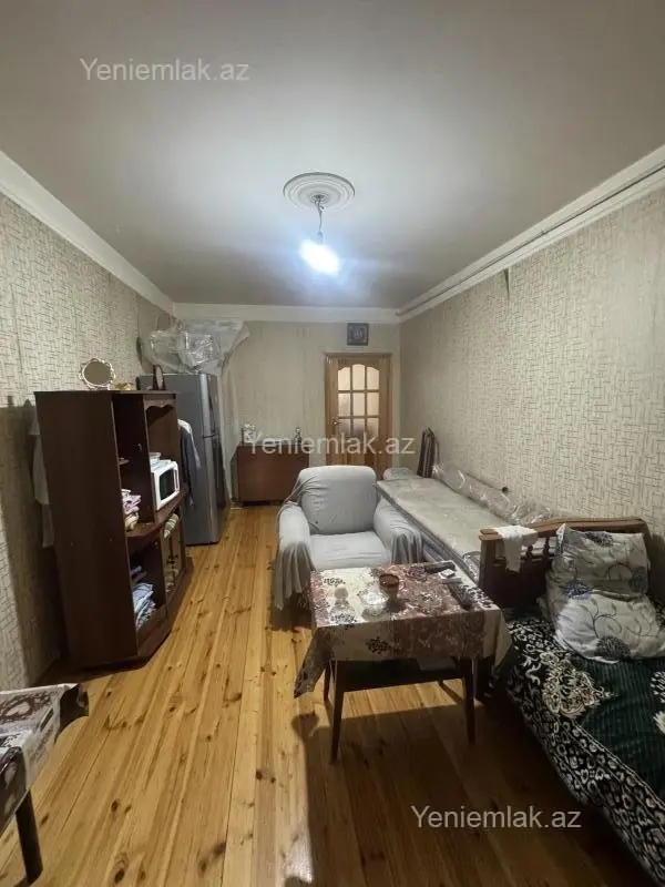 Satılır 2 otaqlı köhnə tikili 44 m²