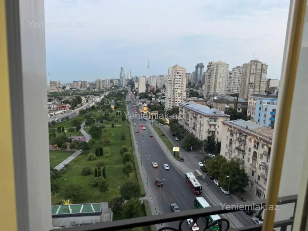 Satılır 5 otaqlı yeni tikili 180 m²
