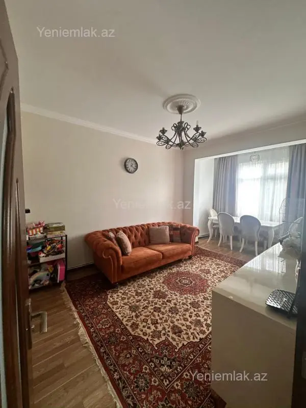 Satılır 2 otaqlı köhnə tikili 50 m²