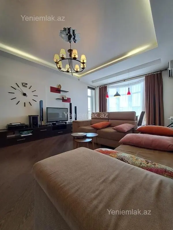Satılır 3 otaqlı yeni tikili 120 m²