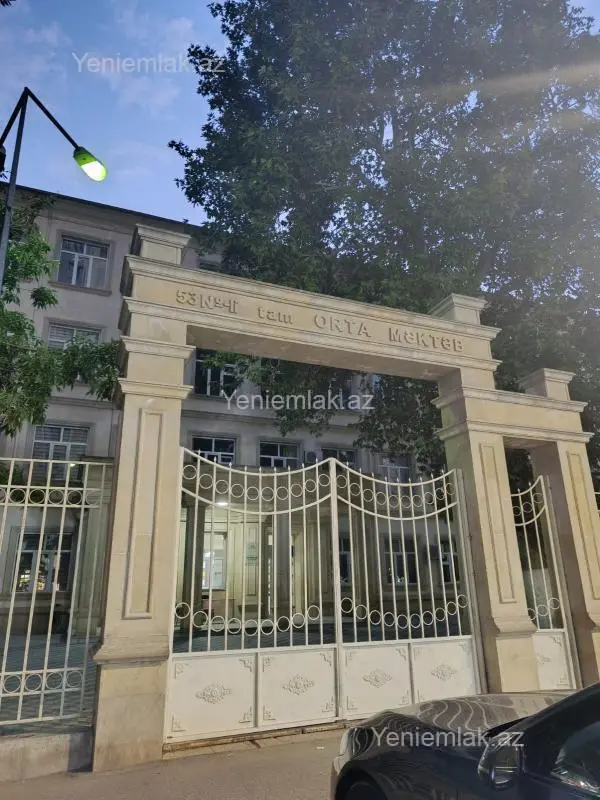 Satılır 3 otaqlı köhnə tikili 85 m²