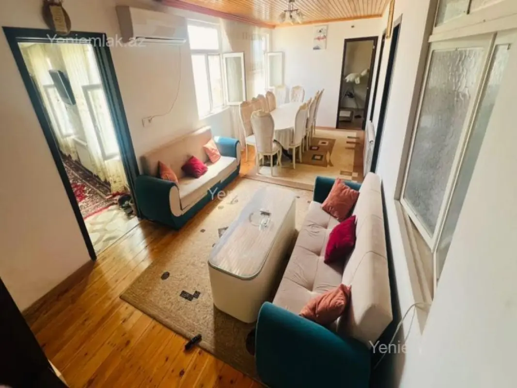 Satılır 4 otaqlı həyət evi 100 m²