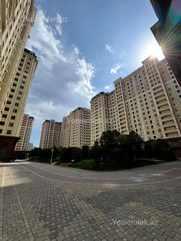 Satılır 2 otaqlı yeni tikili 68 m²
