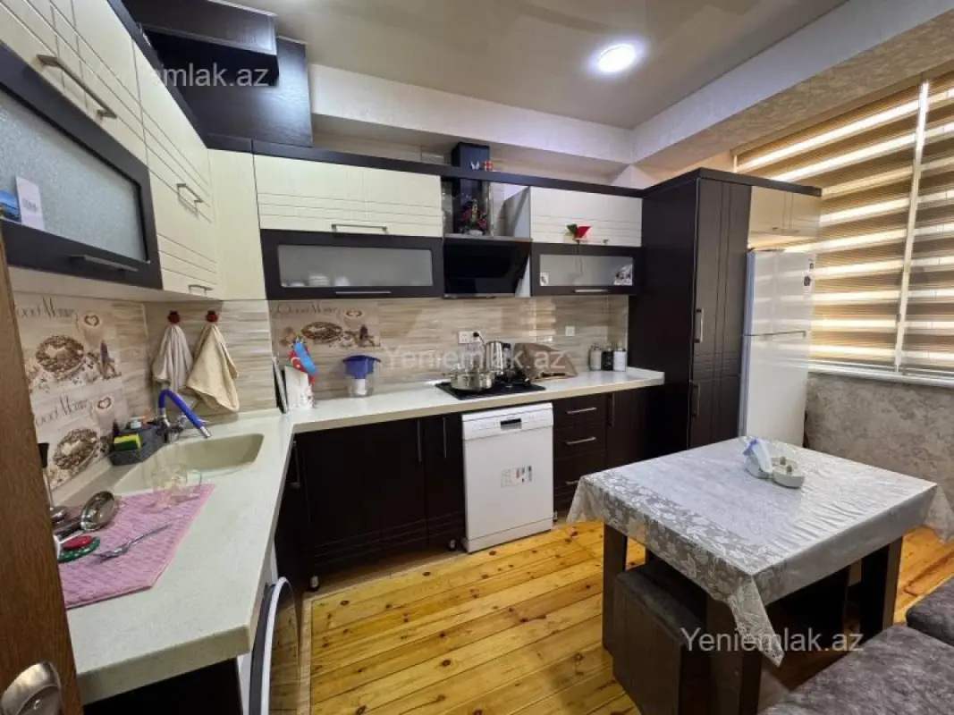 Satılır 3 otaqlı yeni tikili 73 m²