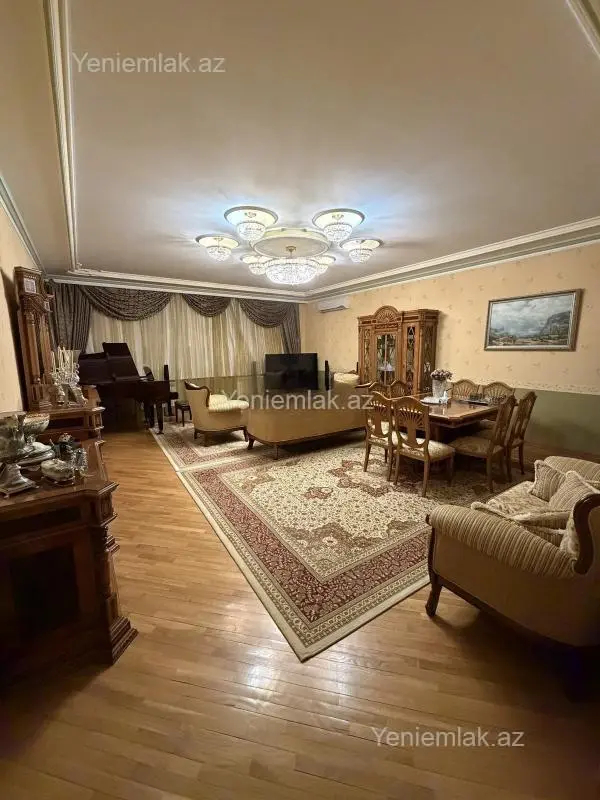 Satılır 4 otaqlı yeni tikili 150 m²