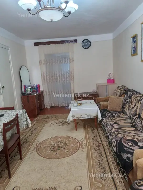 Satılır 3 otaqlı köhnə tikili 70 m²