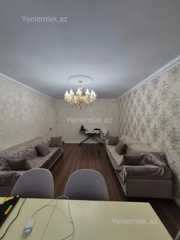 Satılır 4 otaqlı köhnə tikili 90 m²