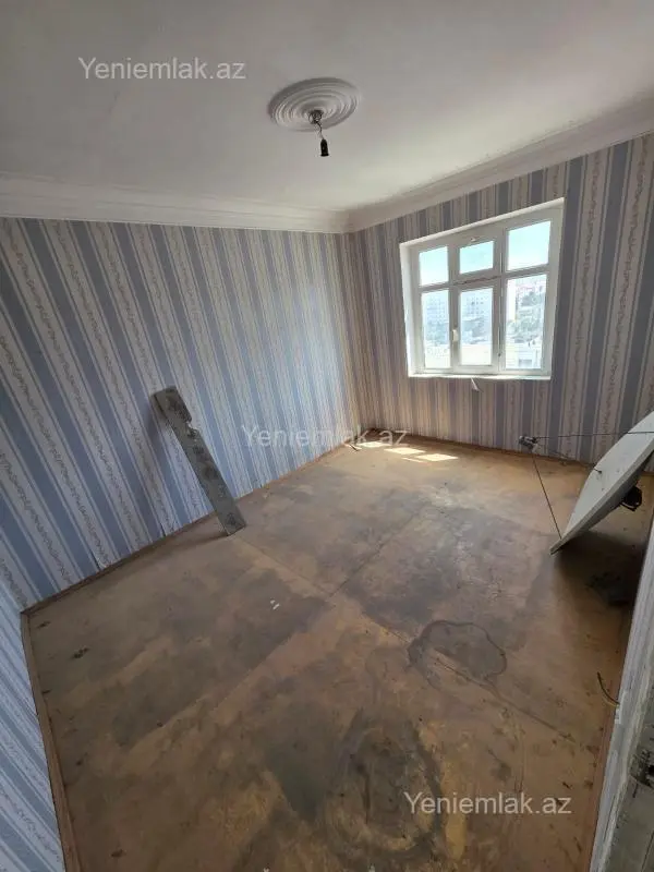 Satılır 2 otaqlı köhnə tikili 60 m²