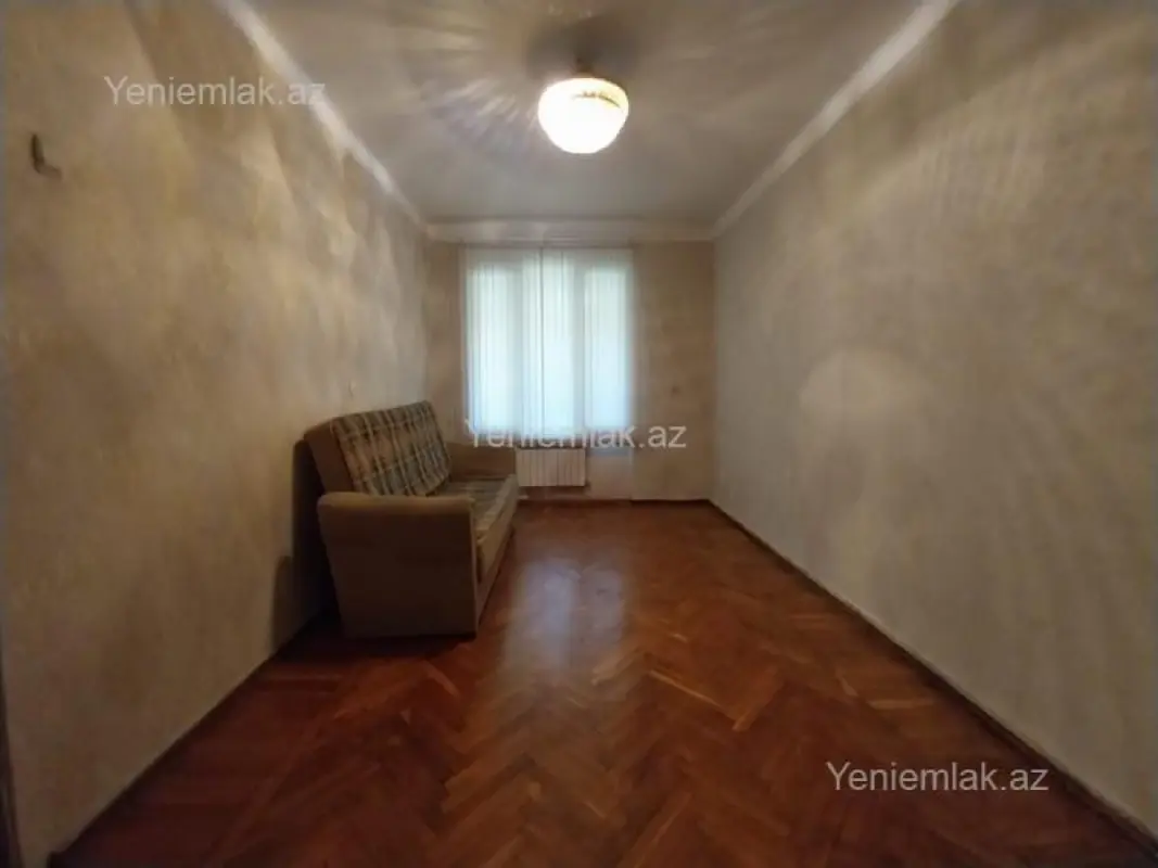 Satılır 3 otaqlı köhnə tikili 80 m²