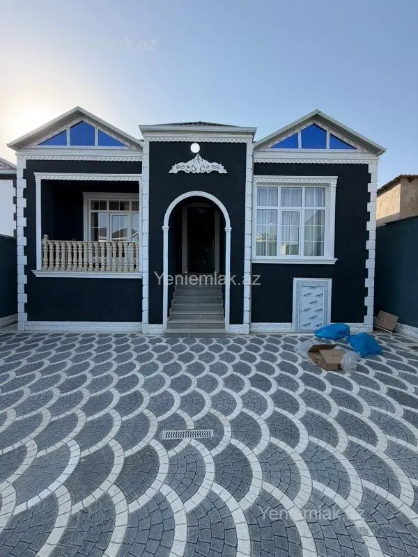 Satılır 4 otaqlı həyət evi 130 m²