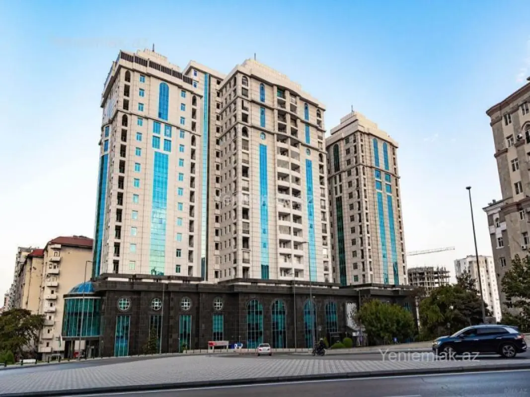 Satılır 4 otaqlı yeni tikili 205 m²