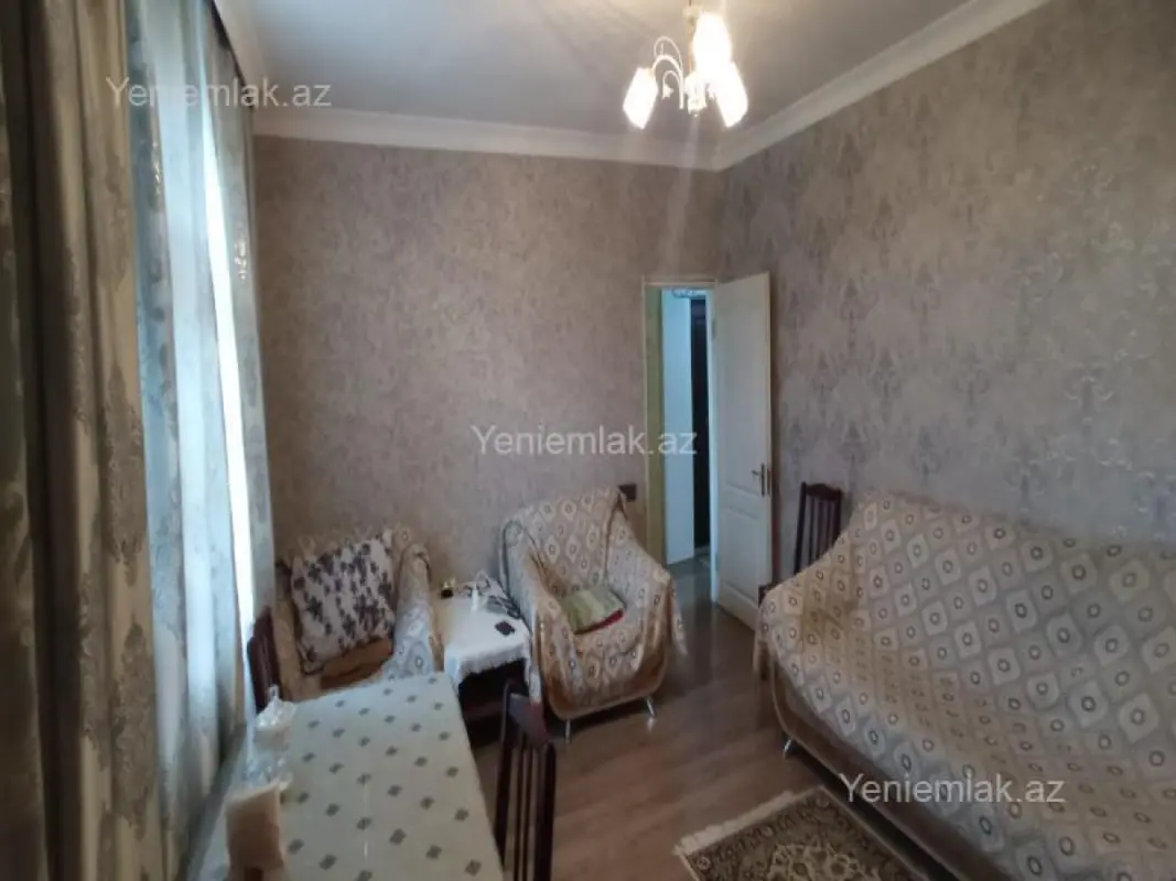 Satılır 2 otaqlı köhnə tikili 58 m²
