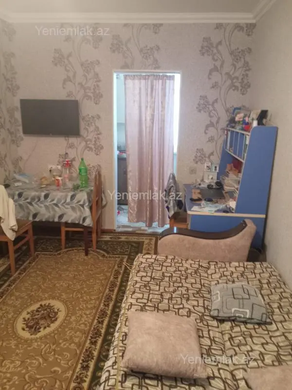 Satılır 1 otaqlı köhnə tikili 36 m²