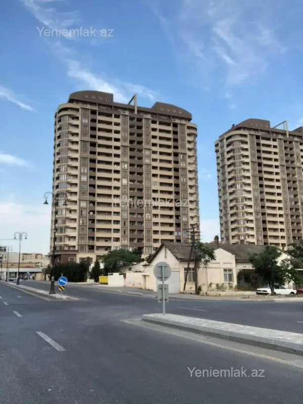 Satılır 2 otaqlı yeni tikili 111 m²