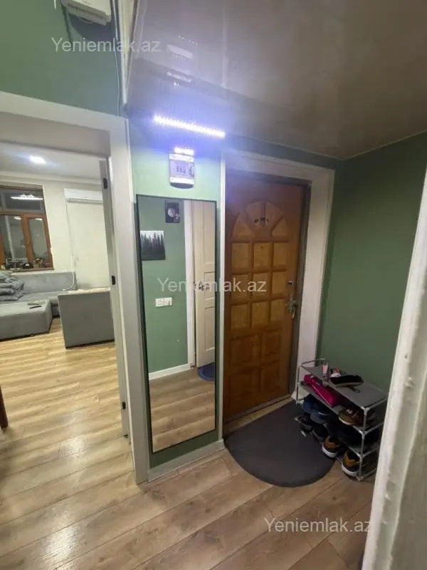 Satılır 2 otaqlı köhnə tikili 60 m²