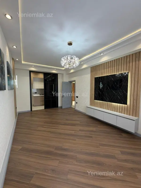 Satılır 3 otaqlı yeni tikili 80 m²