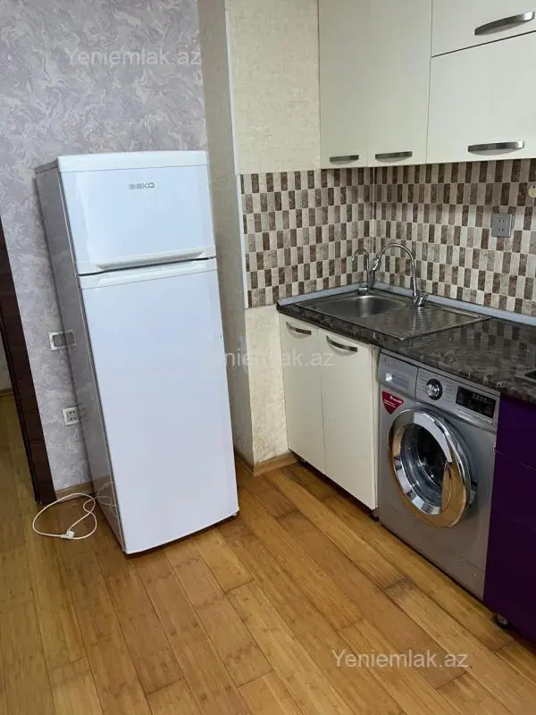 Satılır 2 otaqlı yeni tikili 60 m²