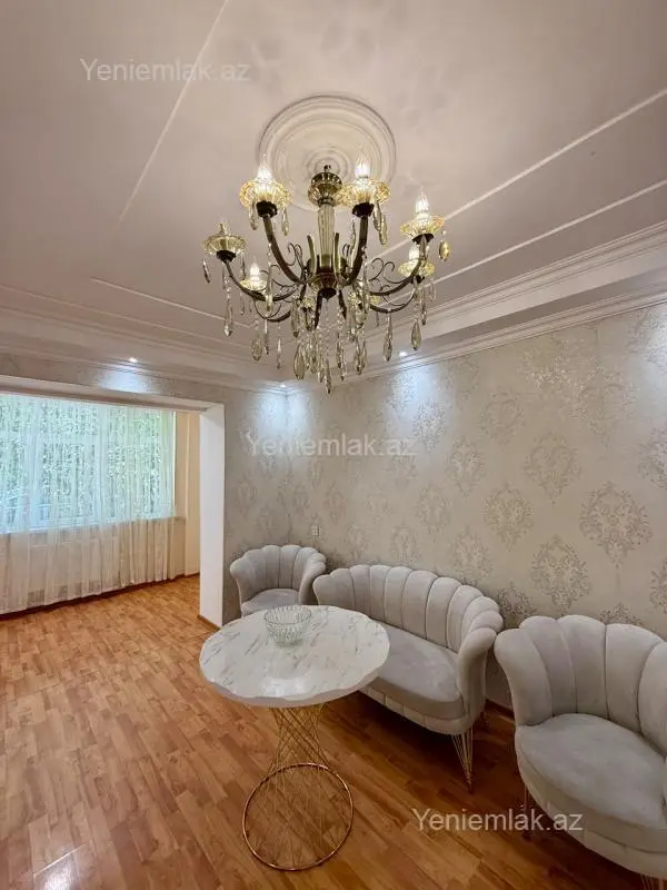 Satılır 2 otaqlı köhnə tikili 60 m²