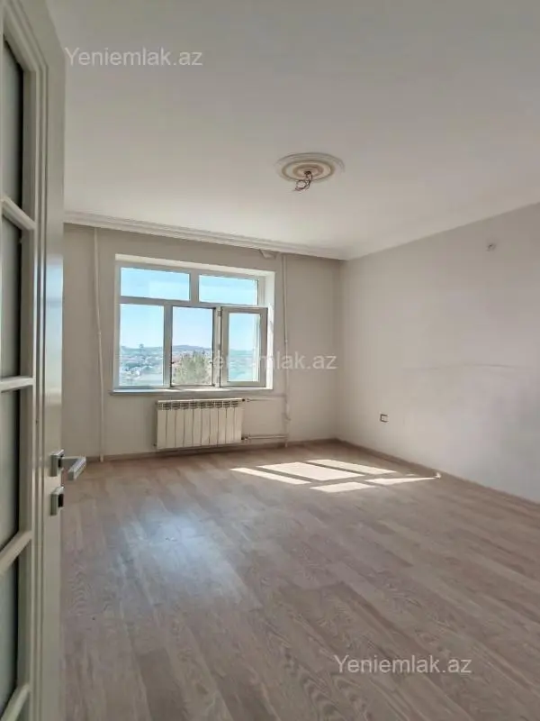 Satılır 2 otaqlı köhnə tikili 50 m²