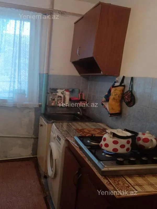 Satılır 3 otaqlı köhnə tikili 76 m²
