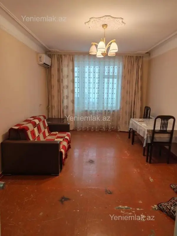Satılır 3 otaqlı köhnə tikili 80 m²