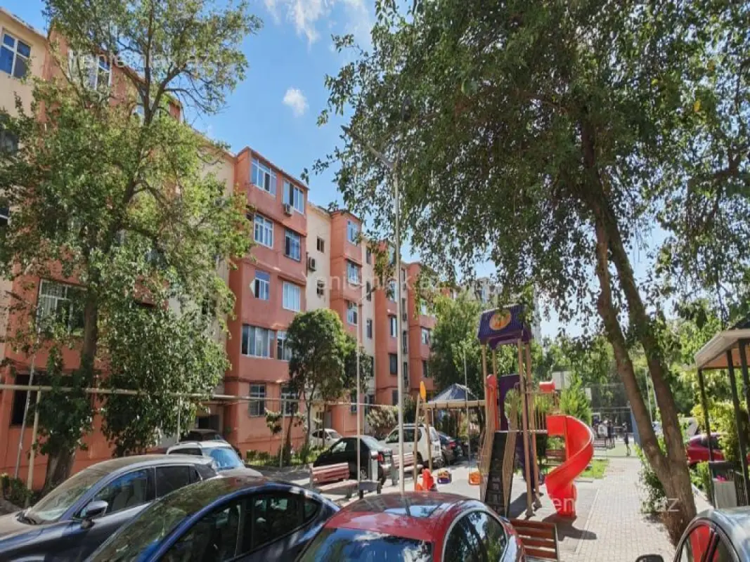 Satılır 6 otaqlı köhnə tikili 65 m²