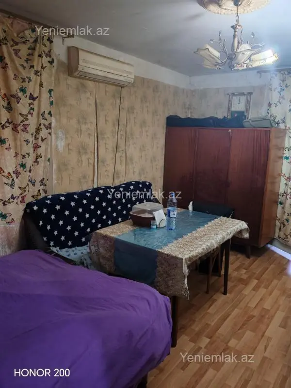 Satılır 1 otaqlı köhnə tikili 32 m²