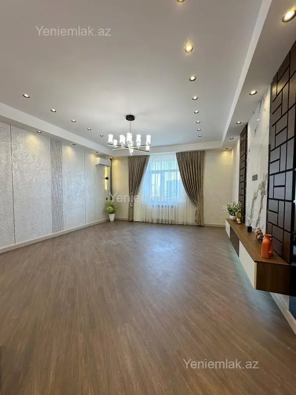 Satılır 3 otaqlı yeni tikili 135 m²