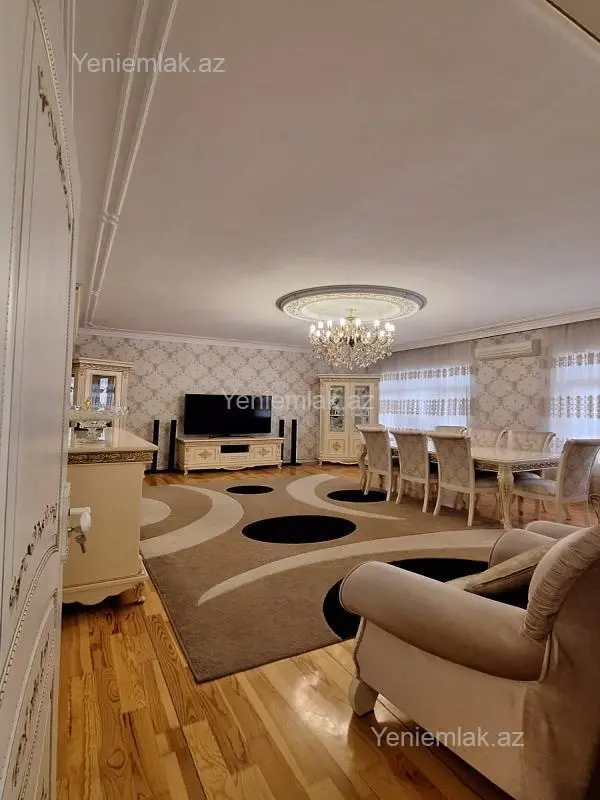 Satılır 5 otaqlı köhnə tikili 120 m²