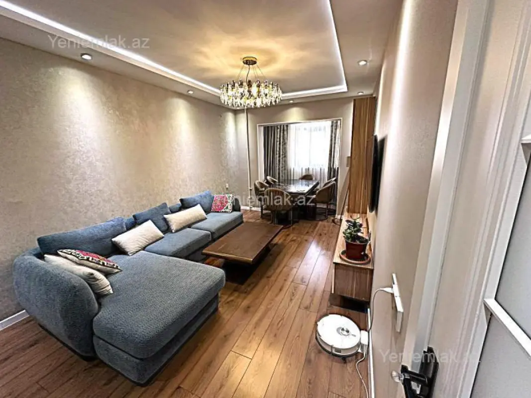 Satılır 2 otaqlı köhnə tikili 80 m²