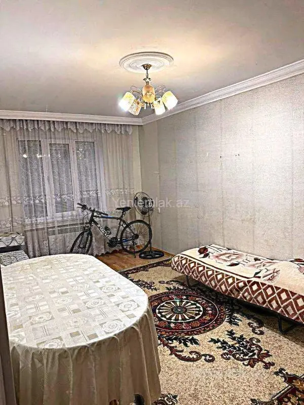Satılır 2 otaqlı köhnə tikili 55 m²