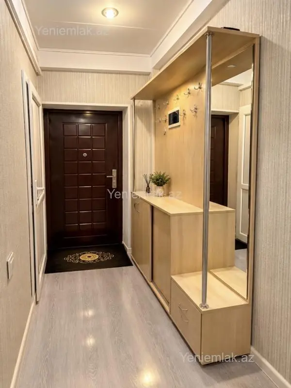 Satılır 3 otaqlı yeni tikili 75 m²