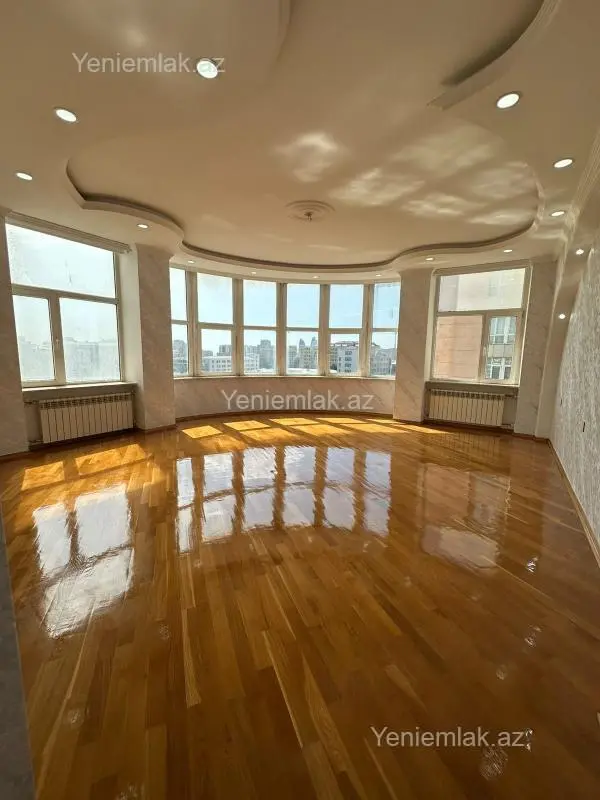 Satılır 3 otaqlı yeni tikili 150 m²