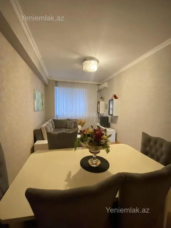 Satılır 3 otaqlı yeni tikili 83 m²