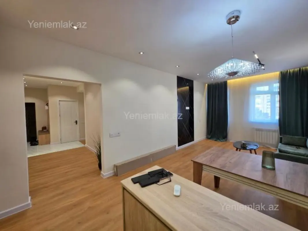 Satılır 2 otaqlı yeni tikili 76 m²