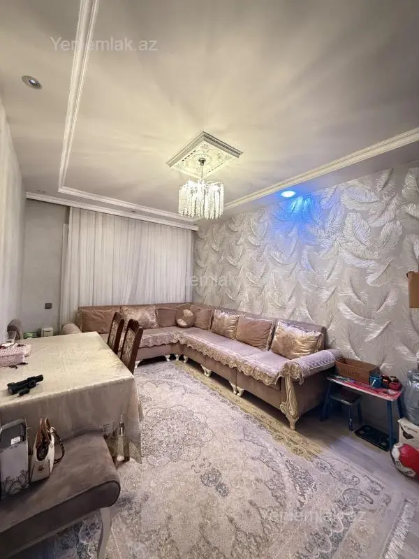 Satılır 3 otaqlı köhnə tikili 85 m²
