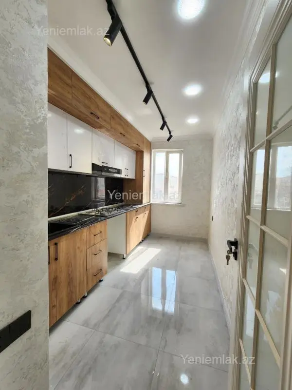 Satılır 3 otaqlı köhnə tikili 70 m²