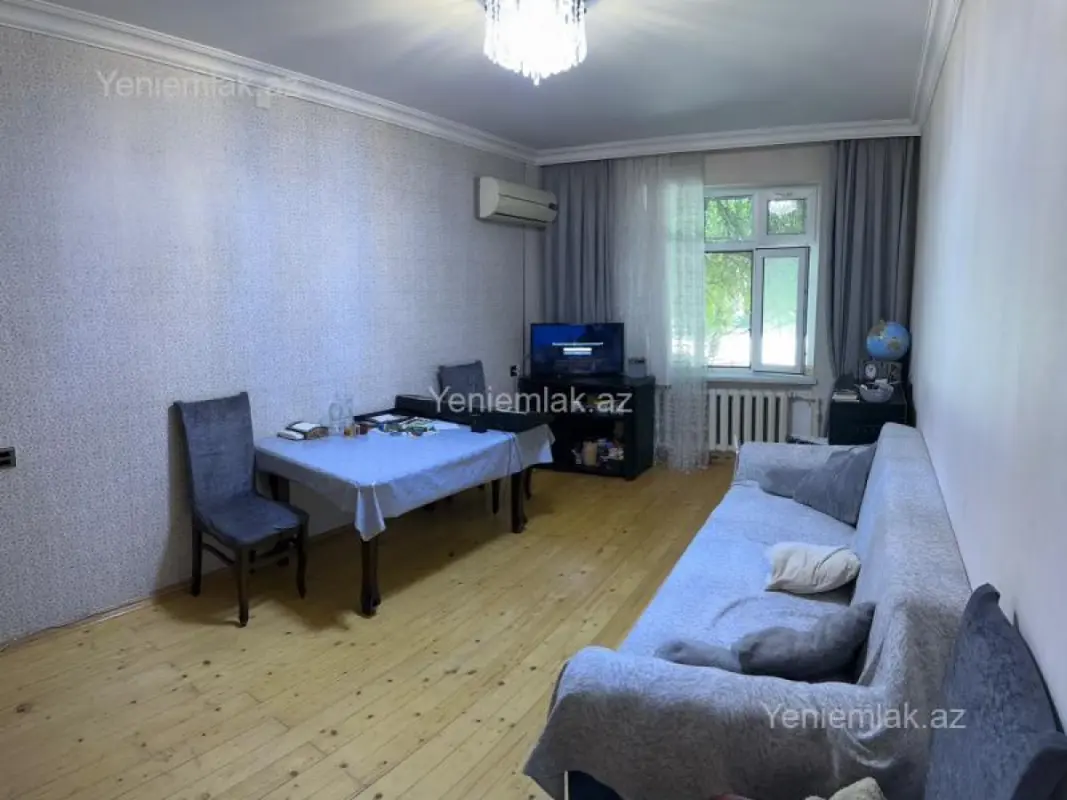 Satılır 3 otaqlı köhnə tikili 80 m²
