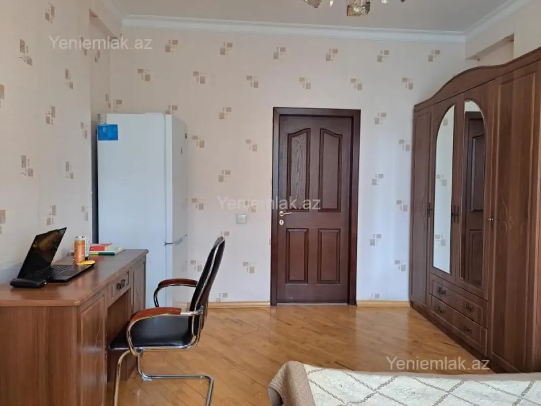 Satılır 1 otaqlı köhnə tikili 27 m²