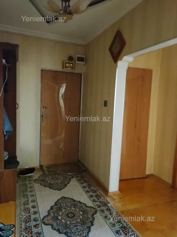Satılır 3 otaqlı köhnə tikili 80 m²